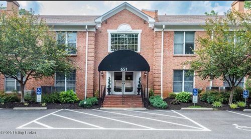 110-651 Breckenridge Ln, Louisville, KY, 40207-4551 | Card Image
