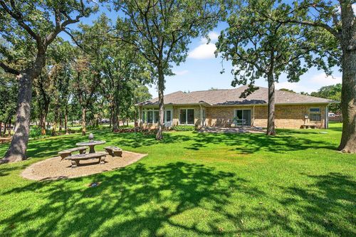 115 Kiowa Dr E, Lake Kiowa, TX, 76240-9004 | Card Image