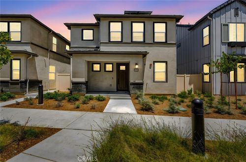 32399 Brunello Way, Temecula, CA, 92591-0388 | Card Image