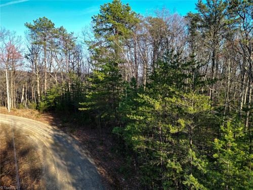 000 Gowings Knob Rd, Mc Grady, NC, 28649 | Card Image