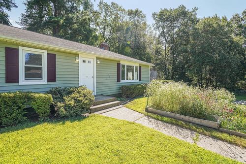 7 Mckinstry Dr, Oxford, MA, 01540-1609 | Card Image