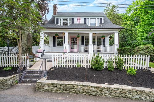 6 New York Ave, Stony Brook, NY, 11790-1806 | Card Image