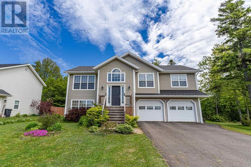 49 Parkway Dr, Charlottetown, PE, C1E2M3 | Card Image