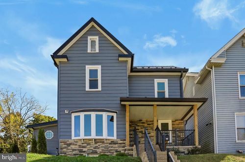 304 6th Ave, BURNHAM, PA, 17009-1404 | Card Image
