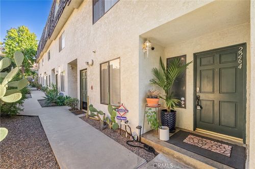 2264 Rose Ave, Signal Hill, CA, 90755-3721 | Card Image