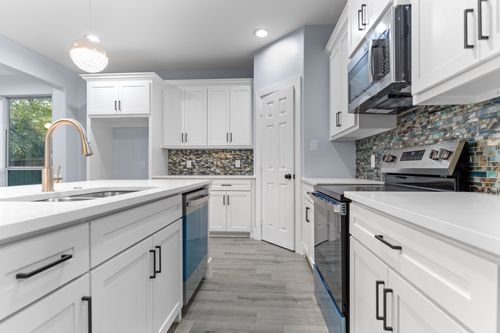 520 E 5th St, Bonham, TX, 75418-4007 | Card Image