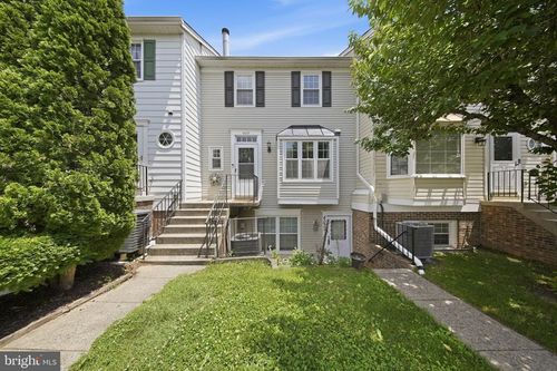 4037 Summer Hollow Ct, CHANTILLY, VA, 20151-3524 | Card Image