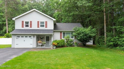 33 Wineberry Lane, Malta, NY, 12020 | Card Image