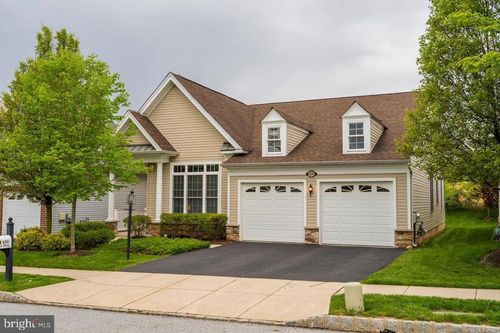 458 Peters Way, PHOENIXVILLE, PA, 19460-5656 | Card Image
