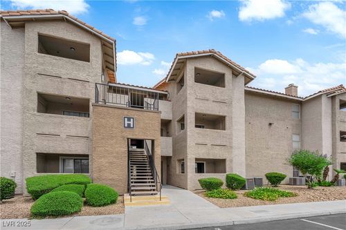 2026-4200 S Valley View Blvd, Las Vegas, NV, 89103-4029 | Card Image