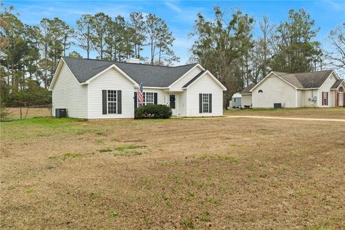 1076 County Road 193, Valley, AL, 36854-7179 | Card Image