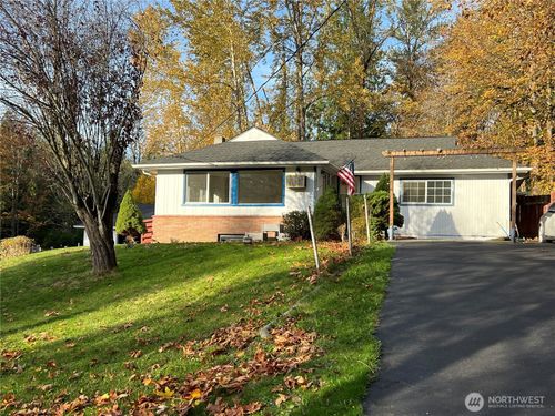 20326 Se 24th St, Sammamish, WA, 98075-7486 | Card Image