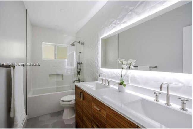 12100 Sw 69 Th Ct, House other with 4 bedrooms, 3 bathrooms and null parking in Pinecrest FL | Image 10