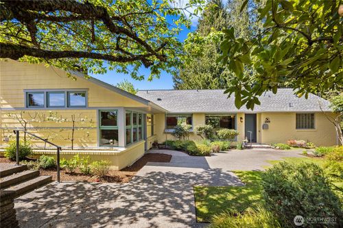 3409 Magnolia Blvd W, Seattle, WA, 98199-1820 | Card Image