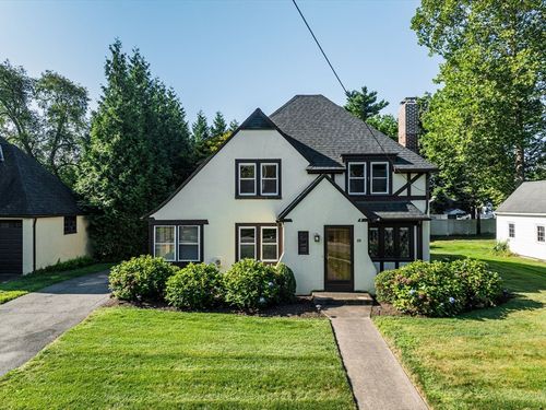 33 Emerson Rd, Longmeadow, MA, 01106-1811 | Card Image