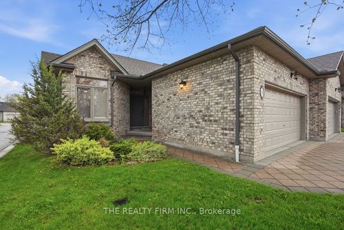 10-44 Edgevalley Rd, London, ON, N5Y5P6 | Card Image