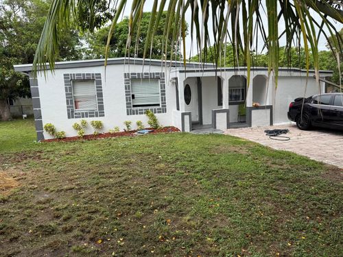 440 Tulip Tree Dr, Lantana, FL, 33462-5156 | Card Image