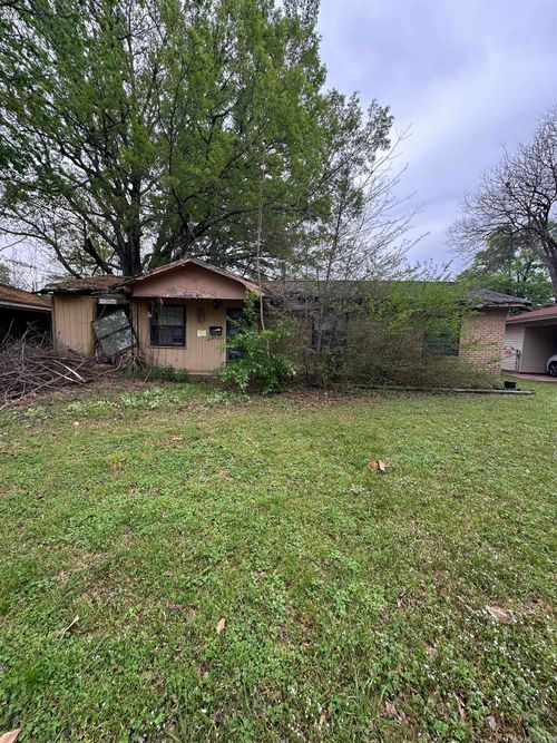 900 Barrow Dr, Pine Bluff, AR, 71601-5493 | Card Image