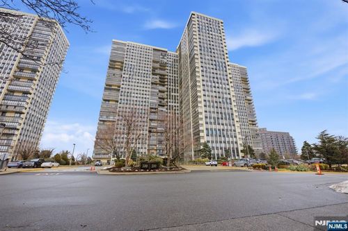 200 Winston, Cliffside Park, NJ, 07010 | Card Image