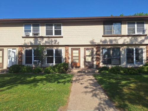 908 12th Avenue S, Onalaska, WI, 54650 | Card Image
