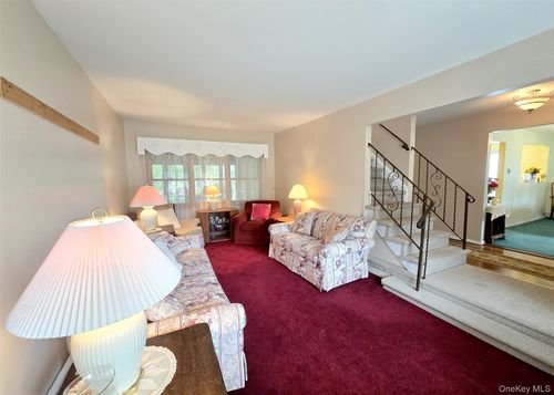 64 Washburn St, Lake Grove, NY, 11755-2730 | Card Image