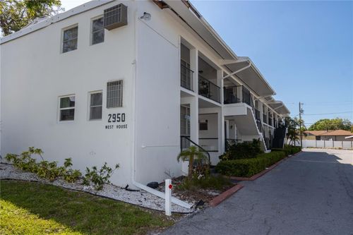 apt-b5-2950 W Bay Dr, BELLEAIR BLUFFS, FL, 33770-2640 | Card Image