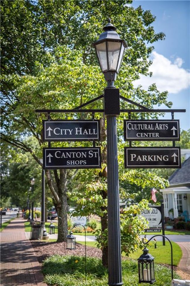 385 Windy Pines Trl, Townhouse with 3 bedrooms, 4 bathrooms and 2 parking in Roswell GA | Image 77