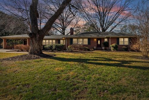 701 Fourth Ave, Farmville, VA, 23901-2109 | Card Image