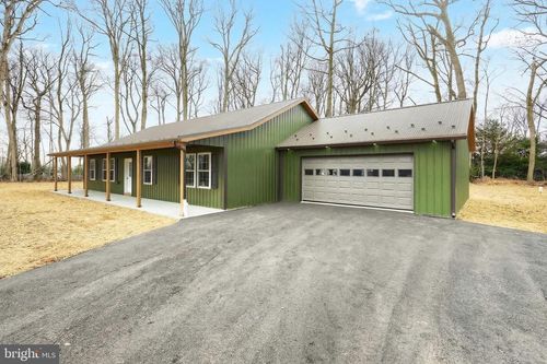 15898 Mcdowell Farm Lane, STEWARTSTOWN, PA, 17363 | Card Image