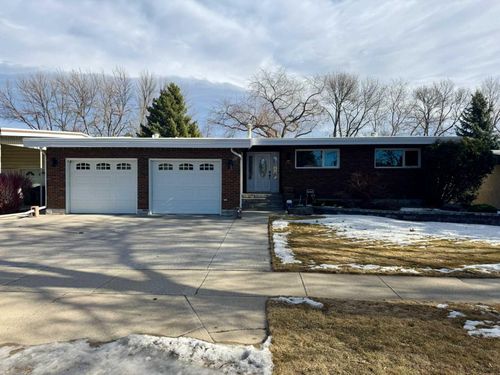 335 28 St S, Lethbridge, AB, T1J3S7 | Card Image