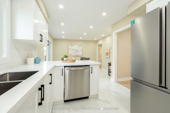 60 Cluett Dr, House other with 4 bedrooms, 3 bathrooms and 2 parking in Ajax ON | Image 14