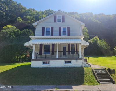 117 Locust Street, House other with 3 bedrooms, 2 bathrooms and null parking in Williamsburg PA | Image 1