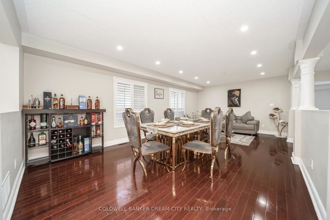 60 Capistro St, House other with 8 bedrooms, 5 bathrooms and 4 parking in Brampton ON | Image 4