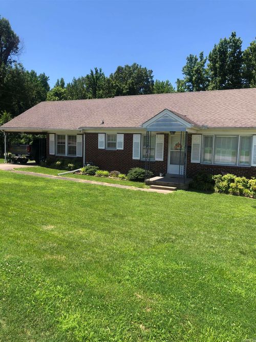 1910 Hillcrest Dr, Paragould, AR, 72450-4068 | Card Image