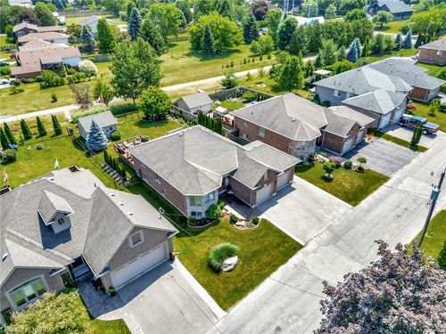 {{alt}} | Card Image