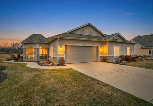 W162N5503 Westwind Dr, Menomonee Falls, WI, 53051-7828 | Card Image