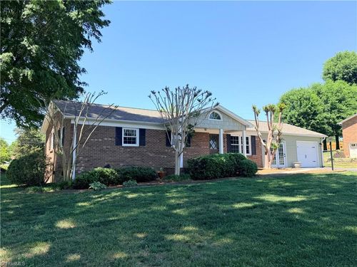 3216 Country View Rd, Jonesville, NC, 28642-9423 | Card Image