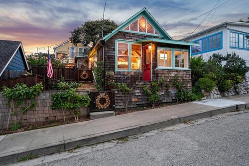 313 14th St, Pacific Grove, CA, 93950 | Card Image