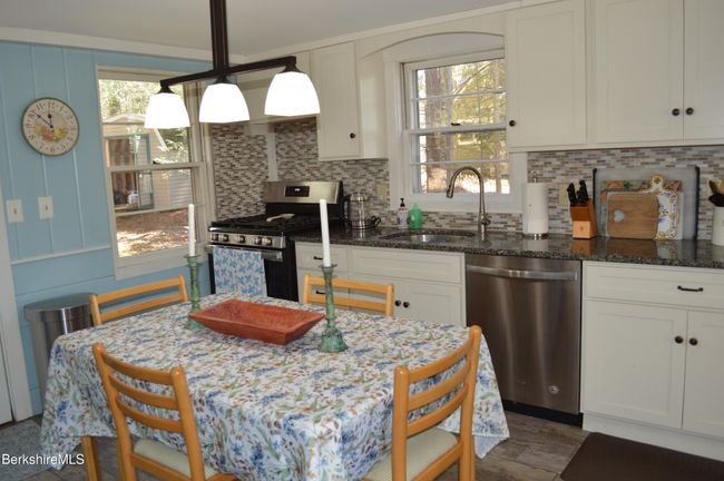 40 N Lake Way, House other with 2 bedrooms, 1 bathrooms and 3 parking in Becket MA | Image 10