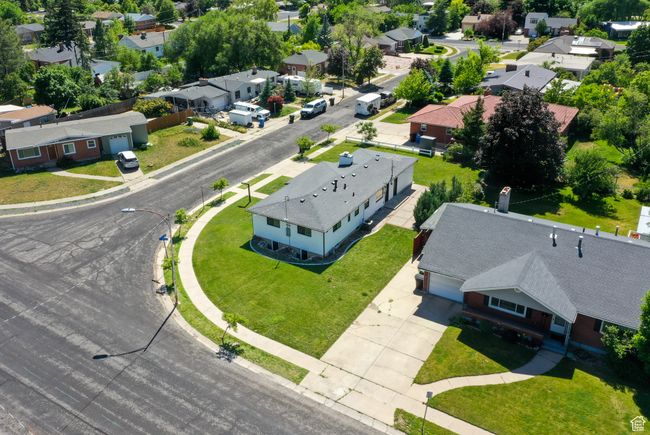 Aerial view of residential area | Image 39