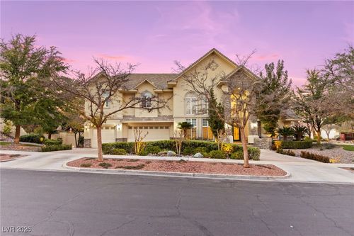 9204 White Tail Dr, Las Vegas, NV, 89134-6128 | Card Image
