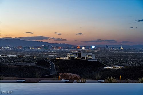 720 Dragon Peak Dr, Henderson, NV, 89012 | Card Image