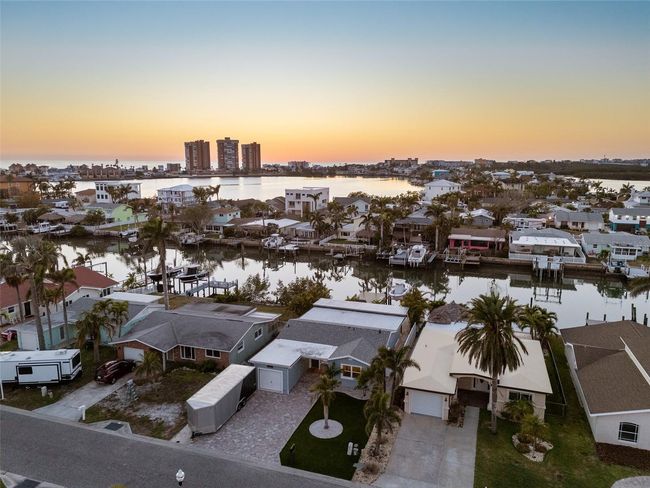 17730 Long Point Dr, House other with 3 bedrooms, 2 bathrooms and null parking in REDINGTON SHORES FL | Image 59
