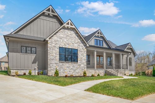 879 Shady Bluff Trl, Clarksville, TN, 37043-5974 | Card Image