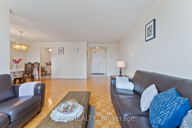 309 - 2825 Islington Ave, Condo with 2 bedrooms, 2 bathrooms and null parking in North York ON | Image 6