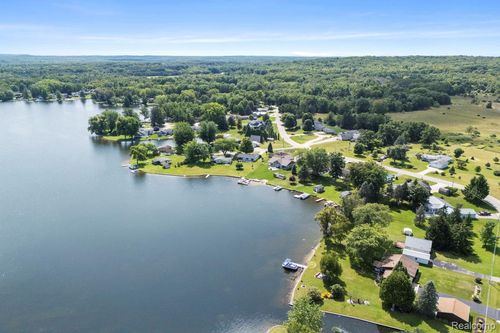 3133 Bull Dog Ln, Farwell, MI, 48622-8715 | Card Image