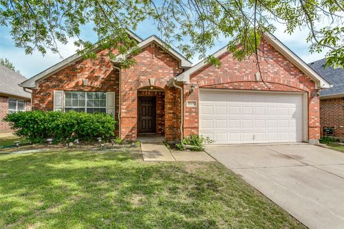 815 Creekside Dr, Little Elm, TX, 75068-4846 | Card Image