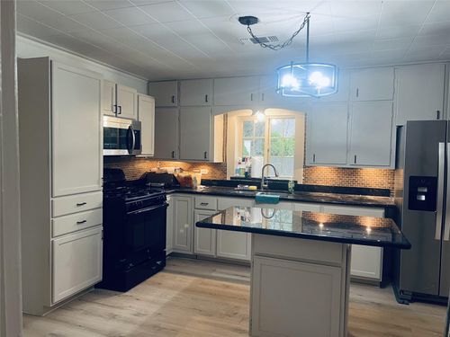 1747 5th St, Rosenberg, TX, 77471-4415 | Card Image