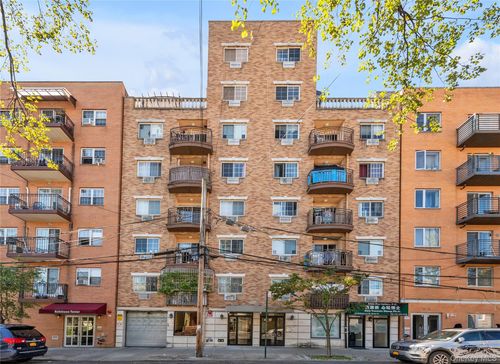 4d-4318 Robinson Street, New York, NY, 11355 | Card Image