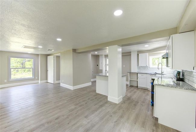 15170 Mcrae Lk, House other with 3 bedrooms, 2 bathrooms and 2 parking in Conroe TX | Image 13